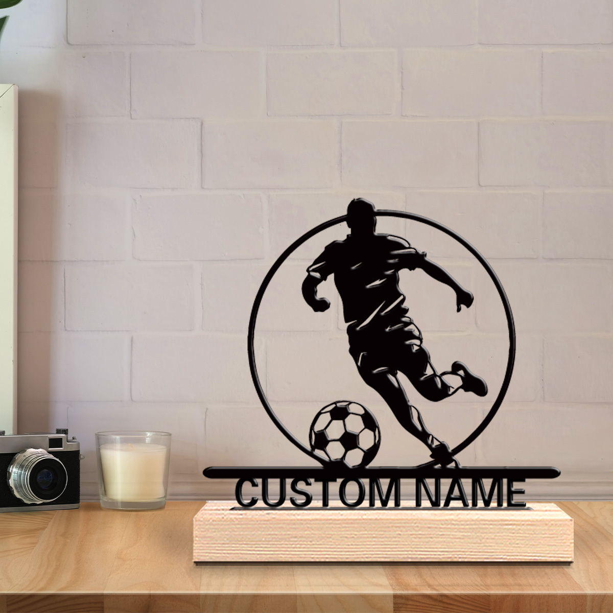 カスタムサッカー選手メタル像（名前入り）、木製台座付きテーブ - Industrial Laser Marker のレビューと価格