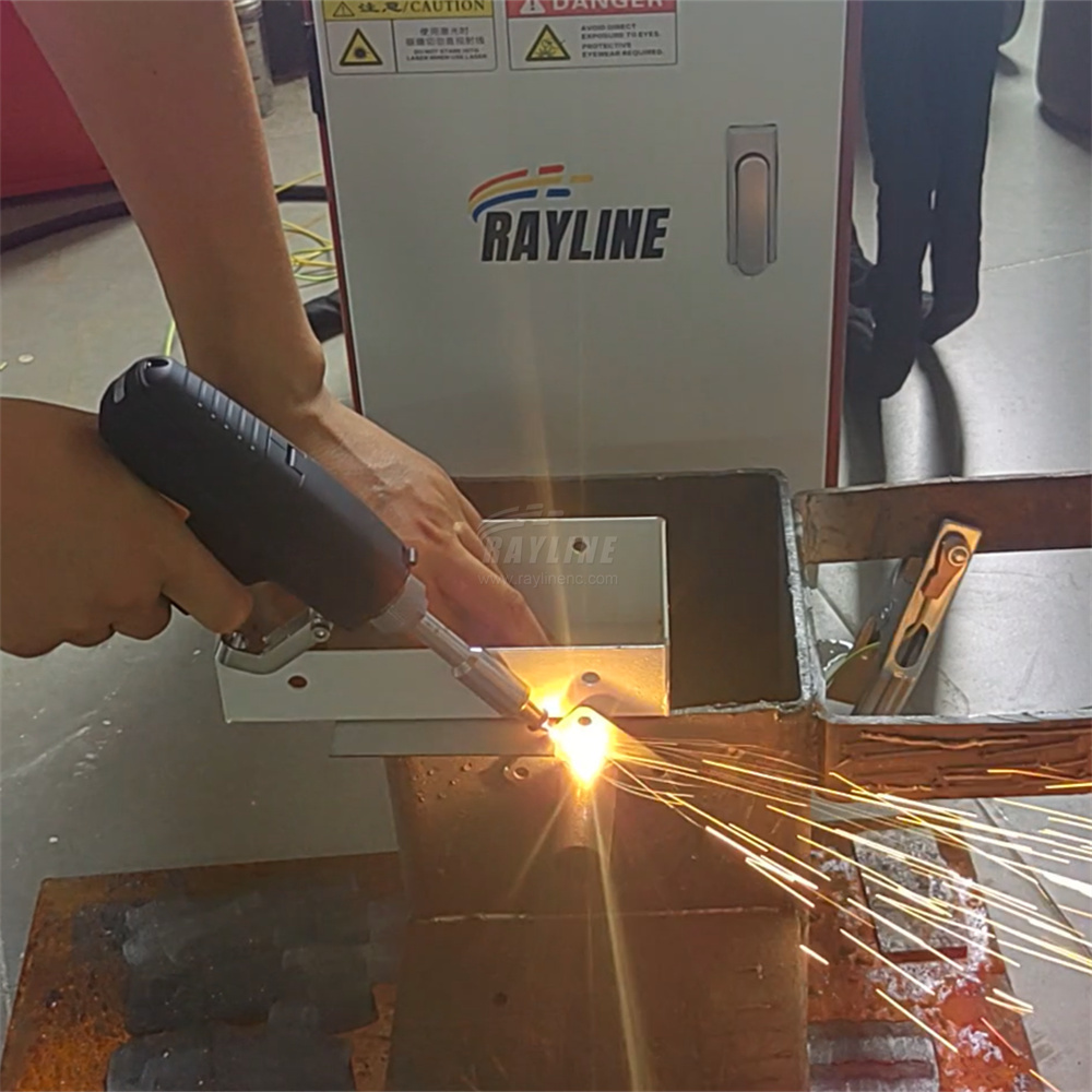 新型ミニポータブルハンドヘルドレーザー溶接機 3in1 溶接 - Industrial Laser Welder のレビューと価格